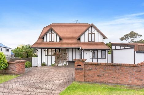 Photo of property in 1 Adonis Place, Half Moon Bay, Auckland, 2012