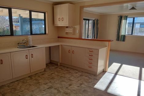 Photo of property in 10 Erskine Street, Tuatapere, 9620