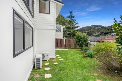 Photo of property in 27b Shackle Lane, Whitby, Porirua, 5024