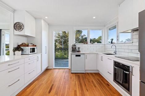 Photo of property in 39 Japonica Drive, Beach Haven, Auckland, 0626