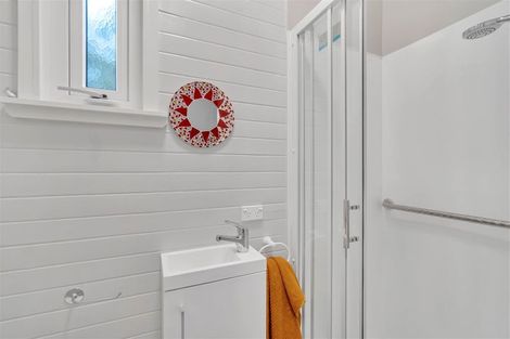 Photo of property in 166 Weston Road, St Albans, Christchurch, 8052