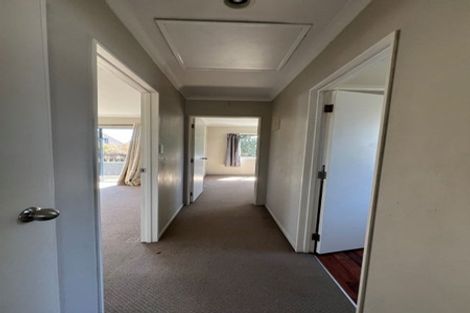 Photo of property in 5 Sherwood Avenue, Te Atatu South, Auckland, 0610