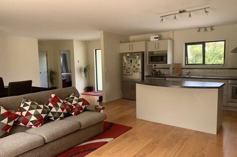 Photo of property in 11 Hartway Grove, Coatesville, Albany, 0792