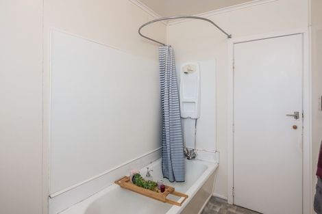 Photo of property in 11 Te Anau Avenue, Hataitai, Wellington, 6021