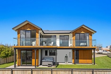 Photo of property in 16 Piripai Rise, Coastlands, Whakatane, 3120