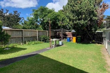 Photo of property in 25 Tamahere Drive, Glenfield, Auckland, 0629