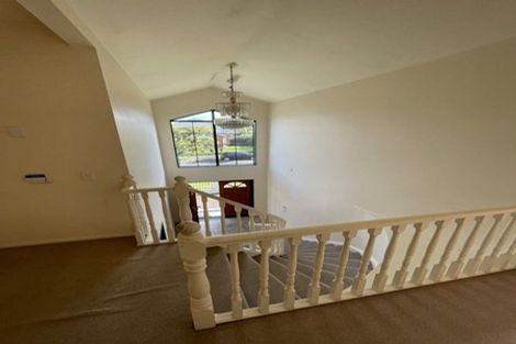 Photo of property in 9 Vinograd Drive, Te Atatu Peninsula, Auckland, 0610