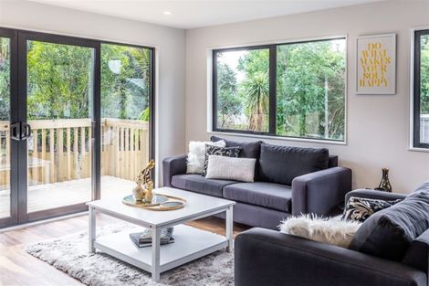 Photo of property in 14a Rosalind Road, Glenfield, Auckland, 0629