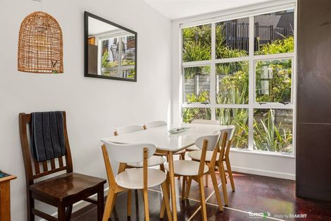 Photo of property in 306u3 Evans Bay Parade, Hataitai, Wellington, 6021