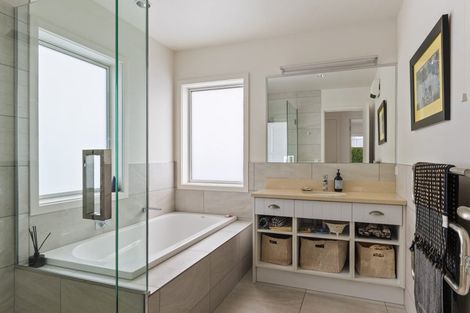 Photo of property in 41 Moana Road, Okitu, Gisborne, 4010