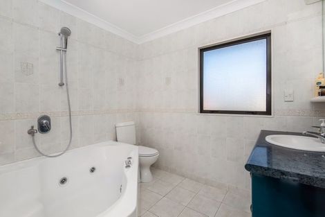Photo of property in 49 College Road, Northcote, Auckland, 0627