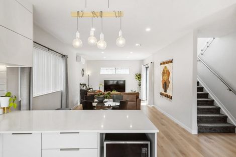 Photo of property in 9c Totara Grove, Hillcrest, Auckland, 0627