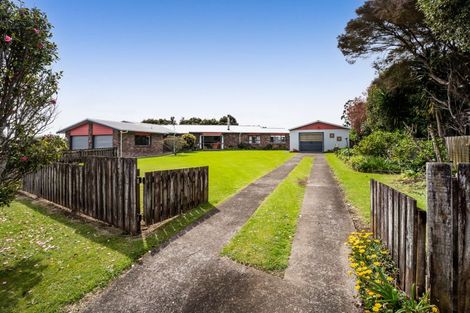 Photo of property in 16 Hussey Street, Oakura, 4314