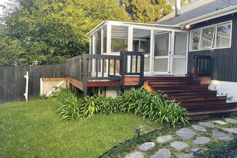 Photo of property in 2/41 Ravenwood Drive, Forrest Hill, Auckland, 0620