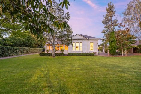Photo of property in 129 Te Mata Road, Havelock North, 4130