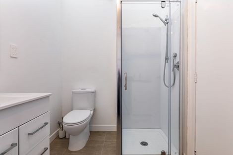 Photo of property in 5a Dolbear Street, Titirangi, Auckland, 0604