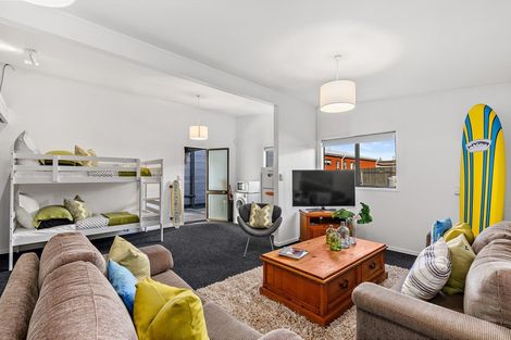 Photo of property in 2 The Southern Isle, Omaha, 0986