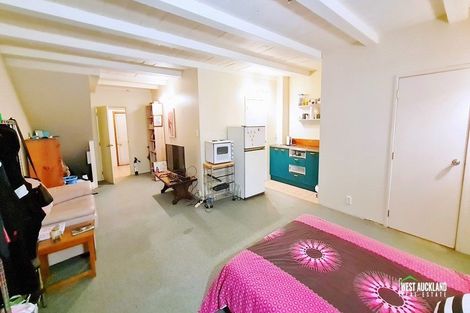 Photo of property in 12 Captain Scott Road, Glen Eden, Auckland, 0602