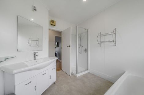 Photo of property in 182 Main North Road, Redwood, Christchurch, 8051
