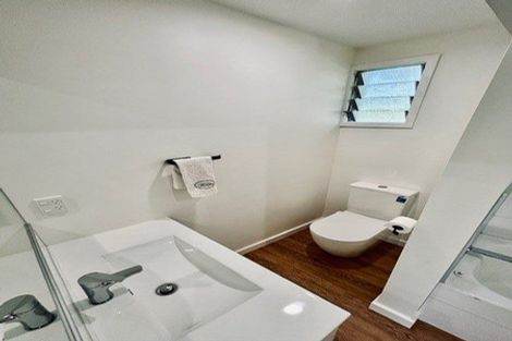 Photo of property in 1/98 Memorial Avenue, Ilam, Christchurch, 8053