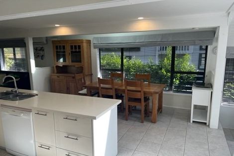 Photo of property in 1/28 Sandown Road, Rothesay Bay, Auckland, 0630