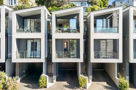 Photo of property in 1/18 Oriental Terrace, Oriental Bay, Wellington, 6011