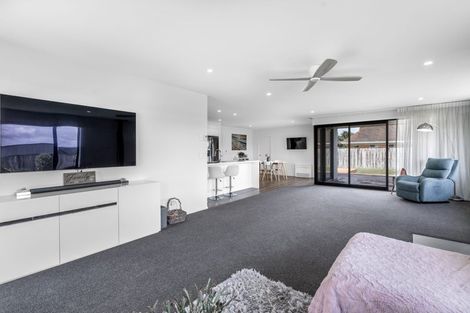 Photo of property in 10 Barker Place, Waikiwi, Invercargill, 9810
