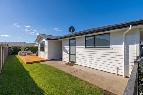 Photo of property in 5 Victoria Street, Coromandel, 3506