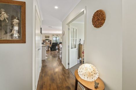 Photo of property in 10 Gladys Place, Levin, 5510