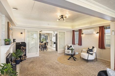 Photo of property in 18 Kent Street, Carterton, 5713