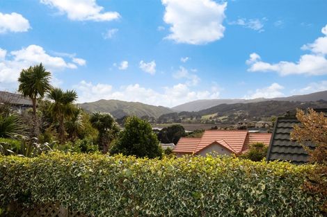 Photo of property in 53 Joseph Banks Drive, Whitby, Porirua, 5024