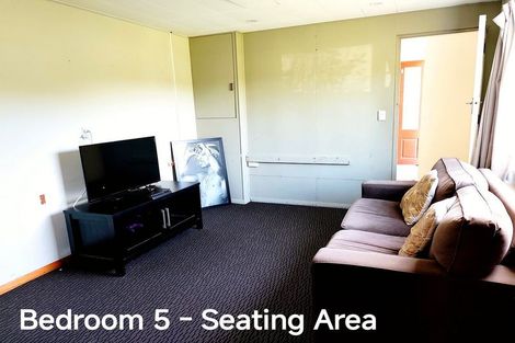 Photo of property in 353 Main Road, Tawa, Wellington, 5028