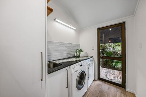 Photo of property in 2/47 Shakespeare Road, Milford, Auckland, 0620