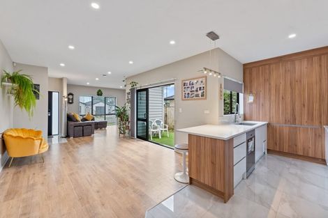 Photo of property in 5 Sapwood Crescent, Takanini, 2110