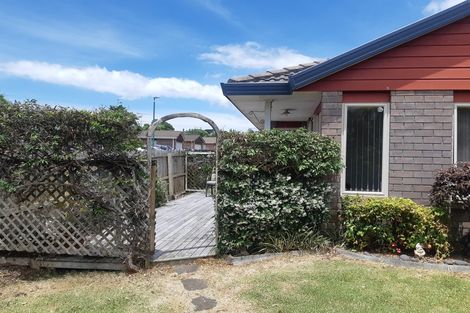 Photo of property in 5 The Boulevard, Red Beach, 0932