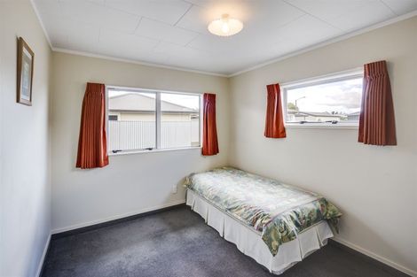 Photo of property in 2a Chester Place, Taradale, Napier, 4112