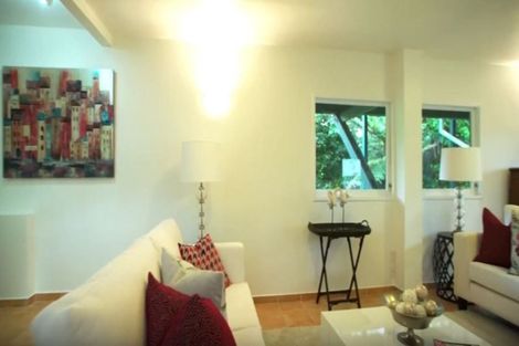 Photo of property in 7 Tranquil Glade, Hillcrest, Auckland, 0627