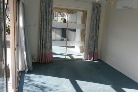 Photo of property in 77 Memorial Avenue, Ilam, Christchurch, 8053
