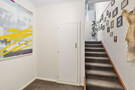Photo of property in 10f2 Downing Street, Crofton Downs, Wellington, 6035