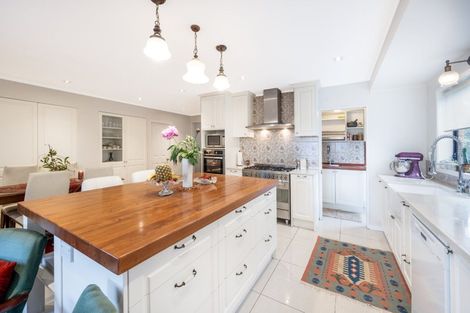 Photo of property in 10 Padfield Place, Sunnyhills, Auckland, 2010