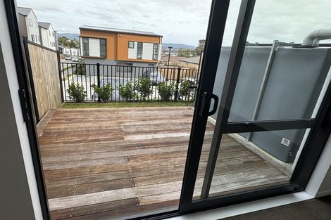 Photo of property in 252a Great North Road, Henderson, Auckland, 0612