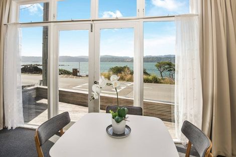 Photo of property in 301 Karaka Bay Road, Karaka Bays, Wellington, 6022
