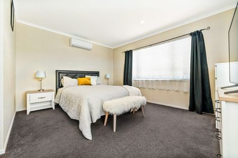 Photo of property in 11 Barcaldine Road, Flat Bush, Auckland, 2016