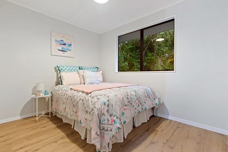Photo of property in 1/28 Katrina Place, Massey, Auckland, 0614