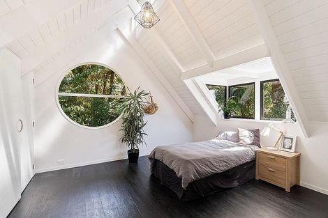 Photo of property in 43 Kohu Road, Titirangi, Auckland, 0604