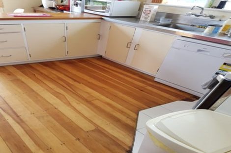 Photo of property in 41 Hindmarsh Street, Johnsonville, Wellington, 6037