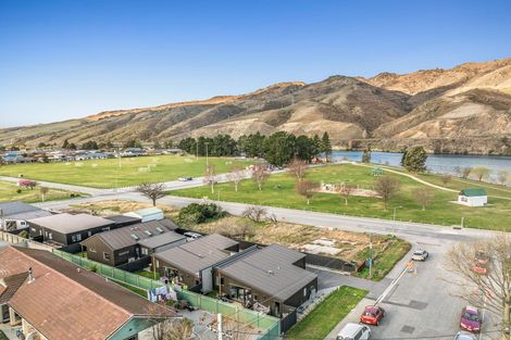 Photo of property in 9b Orient Street, Cromwell, 9310