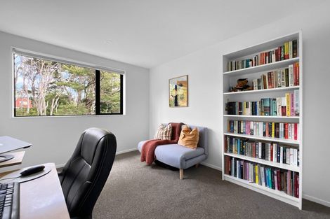 Photo of property in 31 Tokai Place, Glen Eden, Auckland, 0602