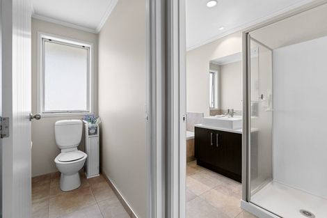 Photo of property in 96 Farringdon Avenue, Rototuna North, Hamilton, 3210