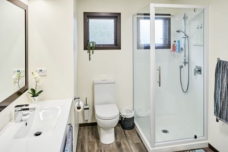 Photo of property in 4 Mizzen Place, Whitby, Porirua, 5024